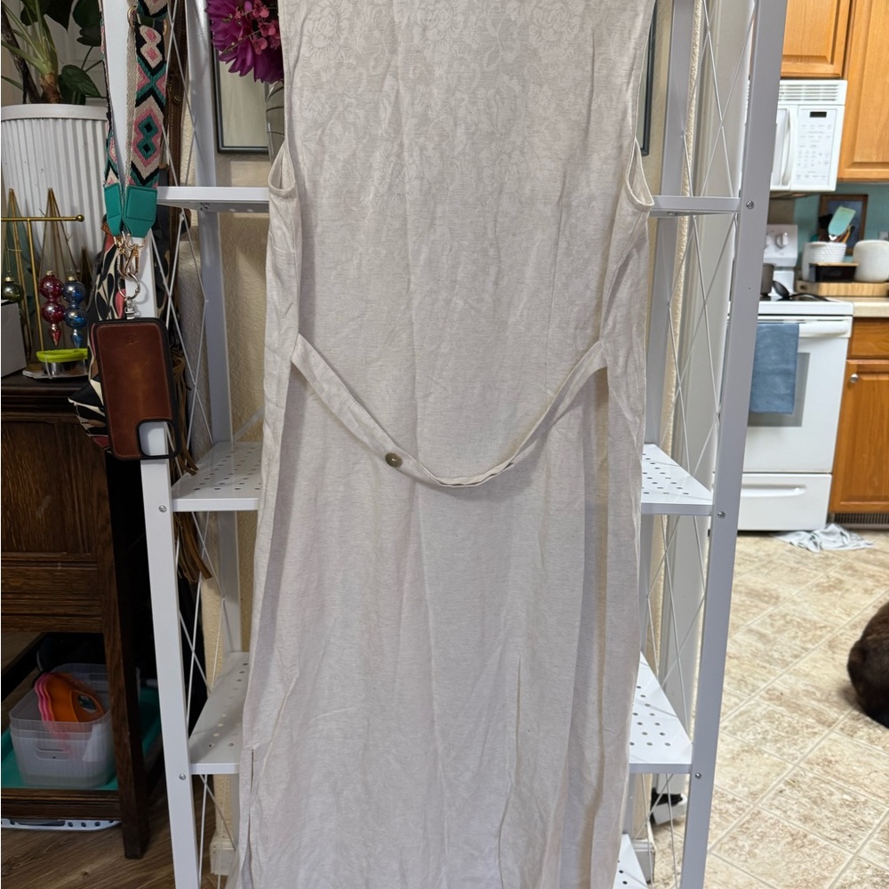 Sleeveless Beige Button-Down Dress - image 3